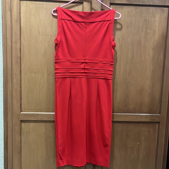 Diane von Furstenberg size 6 red dress vintage . Gently woren , great condition - Picture 3 of 5